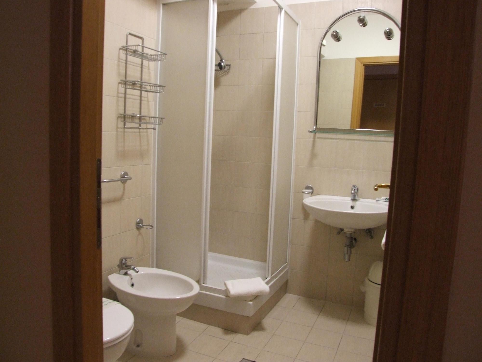 Nazional Rooms روما المظهر الخارجي الصورة