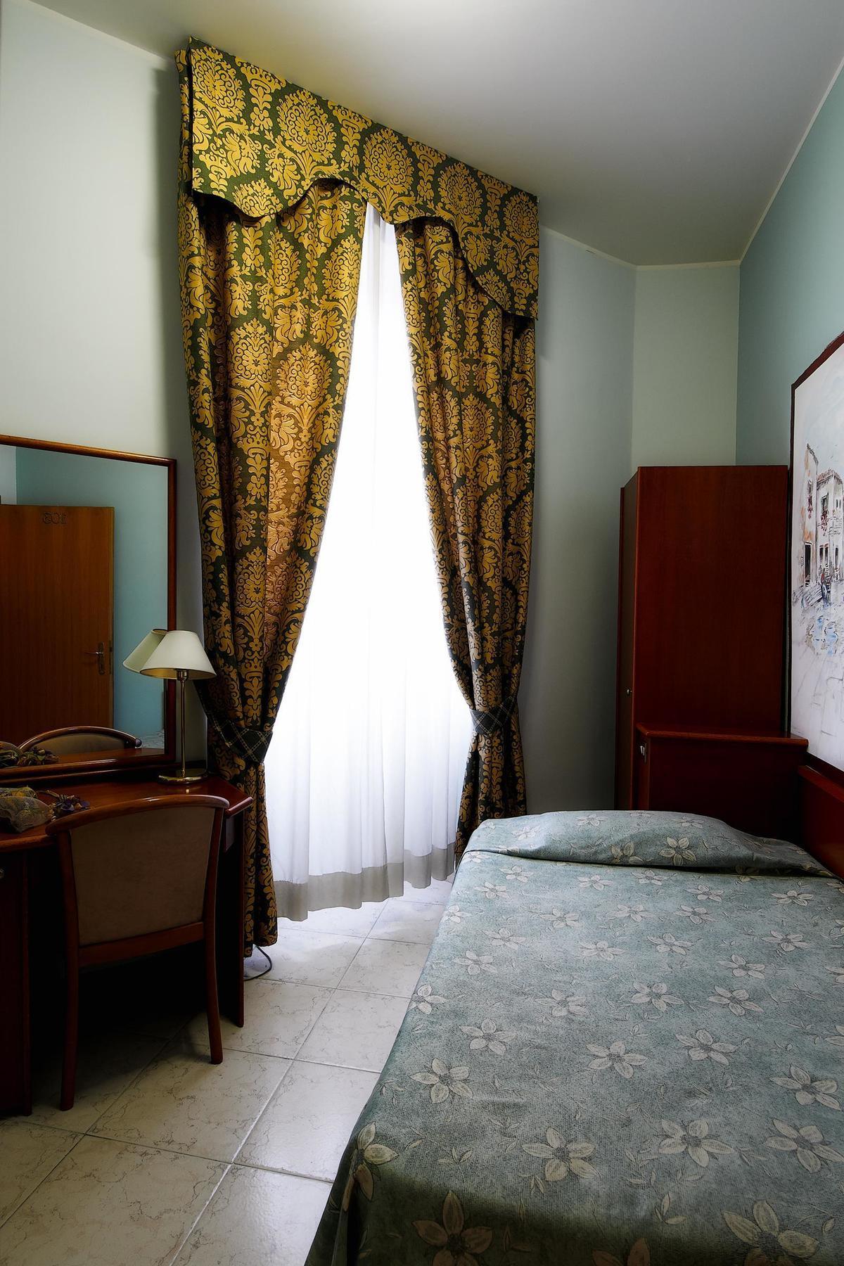 Nazional Rooms روما المظهر الخارجي الصورة